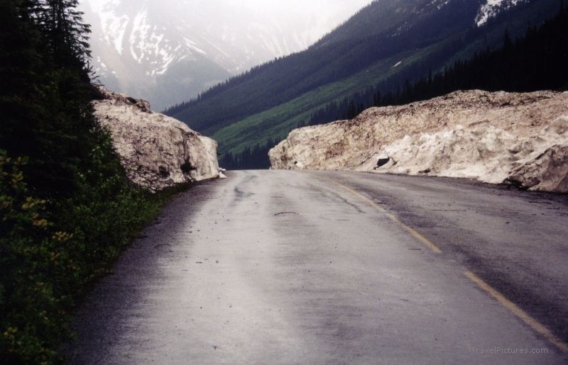 Yoho national park road snow ice
